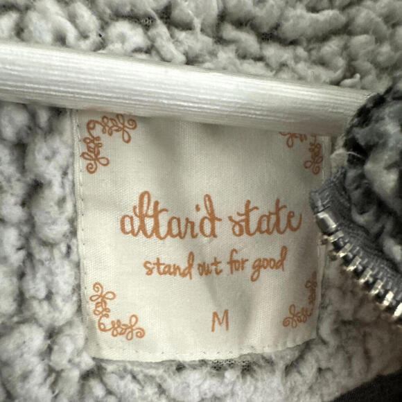 Altar'd State Women's Sherpa Pullover 1/4 Zip Black/Gray Jacket Size M - Picture 3 of 4